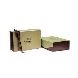 Wind Çikolata - Premium Spesiyal Hediyelik Çikolata Kutusu 48 (Yeşil-Kahve)