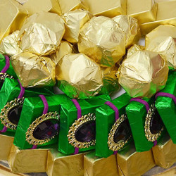 Wind Çikolata - Altın Mor Geçmeli Taşlı Ayaklı Gondol (1)